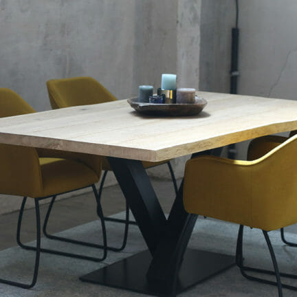 Loft b mit fase invisble lasur. Einer unser bestseller. 4. 5 cm stark mit breiten, gebürsteten lammellen verkörpert diese platte ihren namen loft_1080