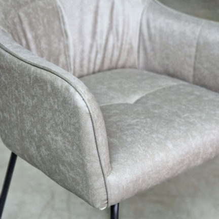 Schalenstuhl arne lederoptik grey detail 2