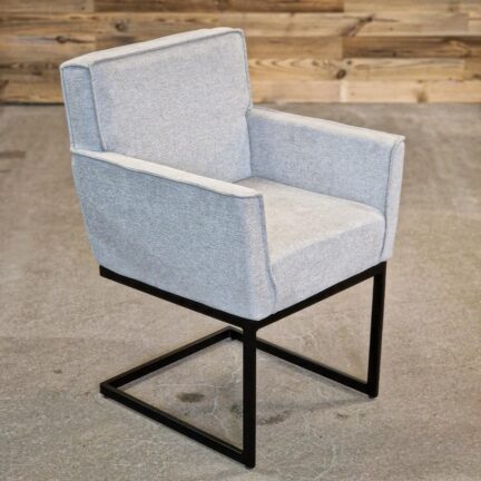 Stuhl henry freischwinger light grey