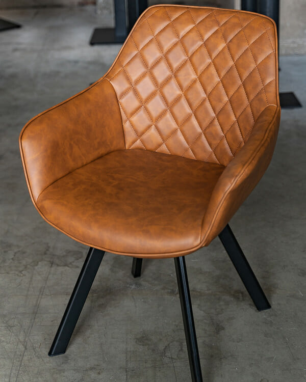 Stuhl ringo mit drehfunktion - farbe cognac