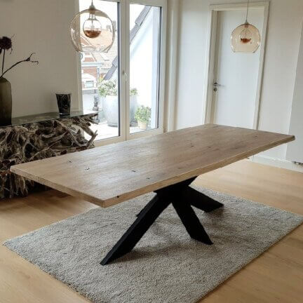 Tischgestell light spider stahl schwarz + chalet b60 lasiert anwendungsbeispiel