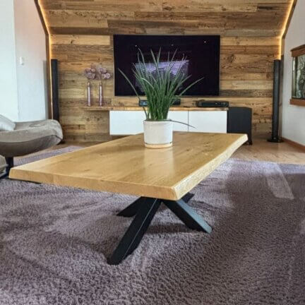 Chalet g massive tischplatten aus eiche. Kein anderes material bringt so viel wertigkeit und wärme in ein interieur.
