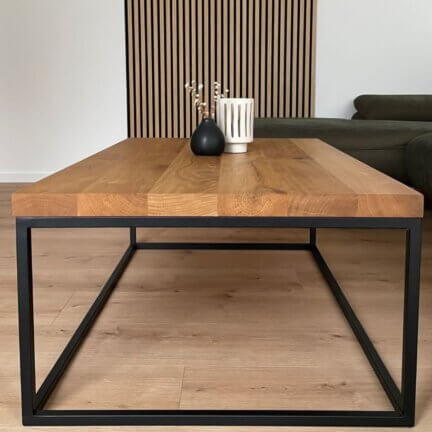 Chalet g mit fase invisible unsere quadratischen kleinformatplatten aus eiche lassen sich perfekt mit dem cube gestell als beistell- und couchtisch nutzen